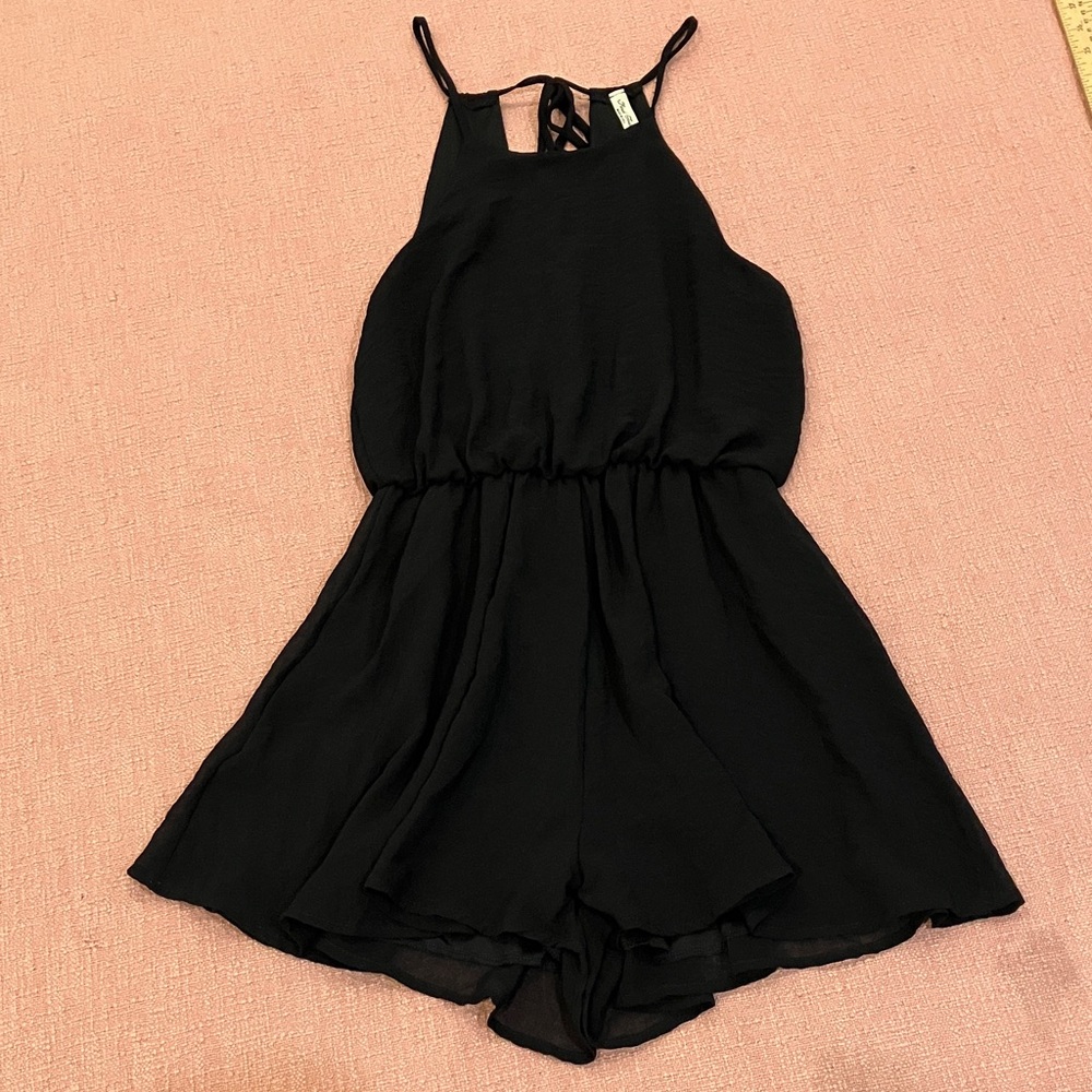 Final Touch small wm’s Black short suit / romper / Jumpsuit